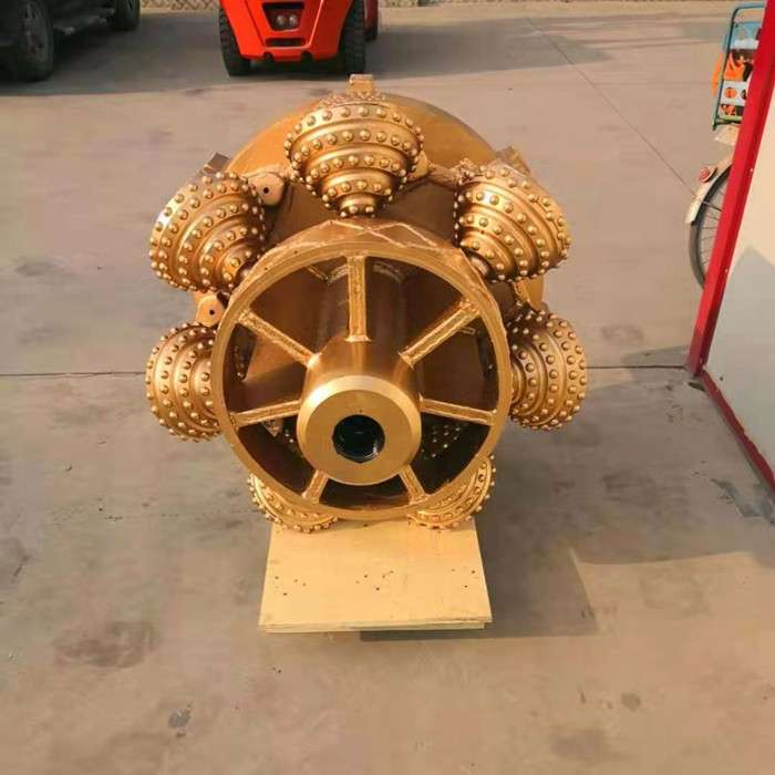 非开挖岩石扩孔器 扩孔导向牙轮钻头 400mm岩石扩孔器厂家