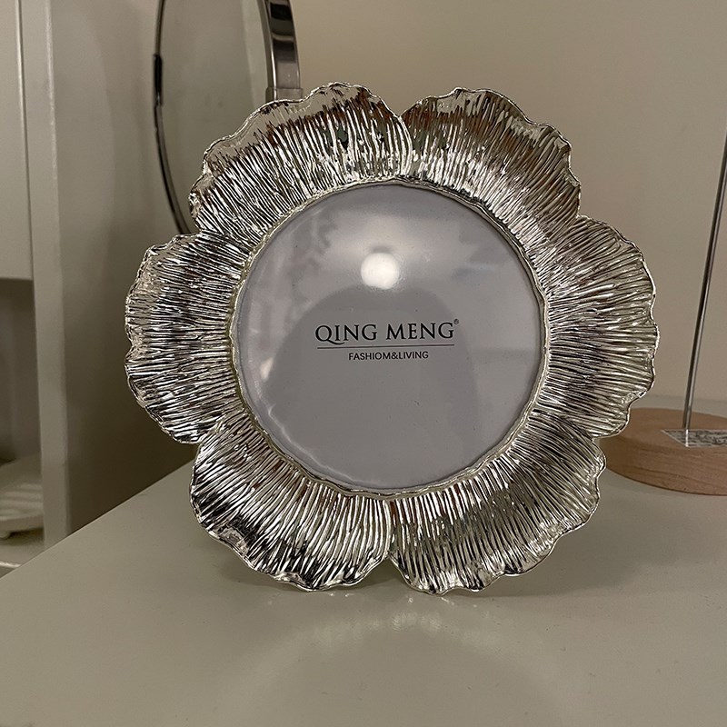 青檬4寸圆形相框 打照片做成摆台高级感画框相架金属家居摆件装饰