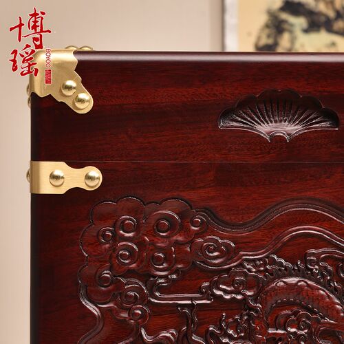 樟木箱陪嫁香樟木箱子龙凤喜婚嫁箱深雕字画箱木箱全实木加厚衣箱