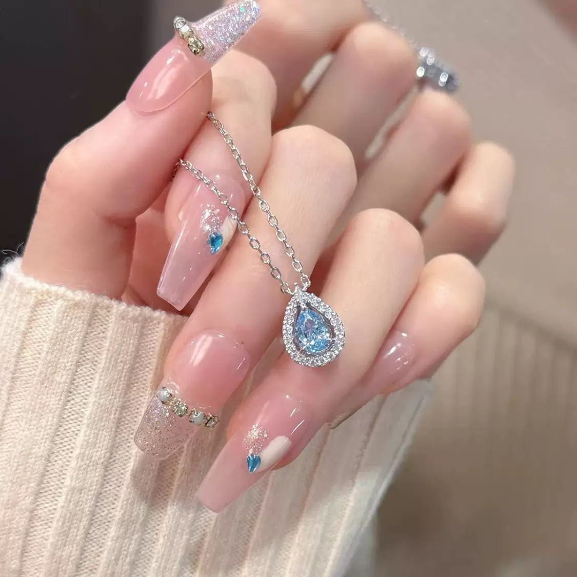 轻奢满钻蓝眼泪项链女轻奢小众高级感锁骨链情人节生日礼物送闺蜜