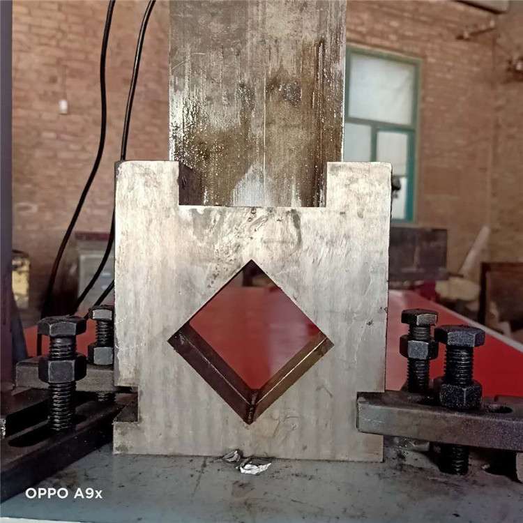 方管切角机模具方管圆管冲孔模具圆管冲弧模具方管角铁切断机模具