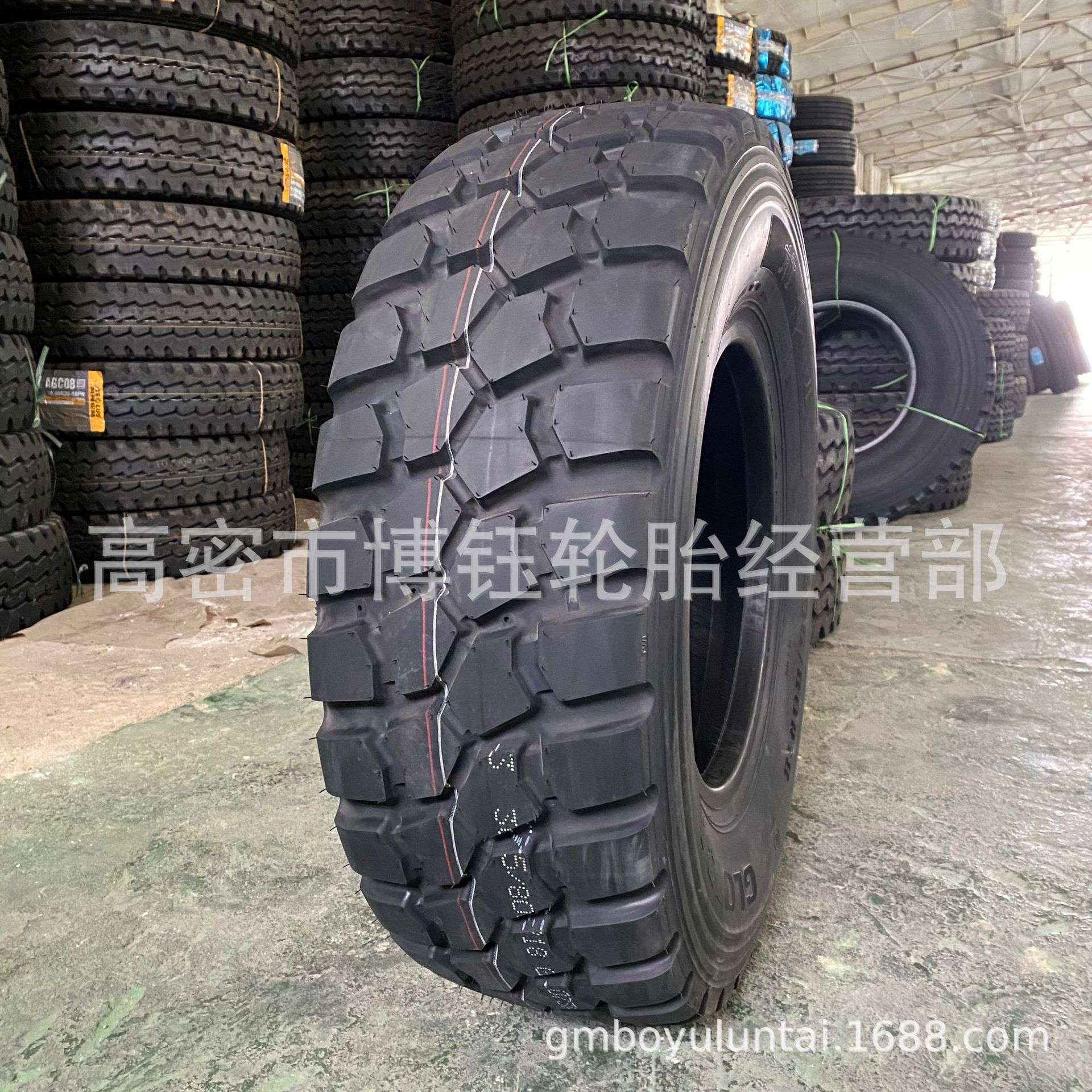 供应贵州前进305/80R18越野车卡车指挥车轮胎GL073A花纹365/80R20