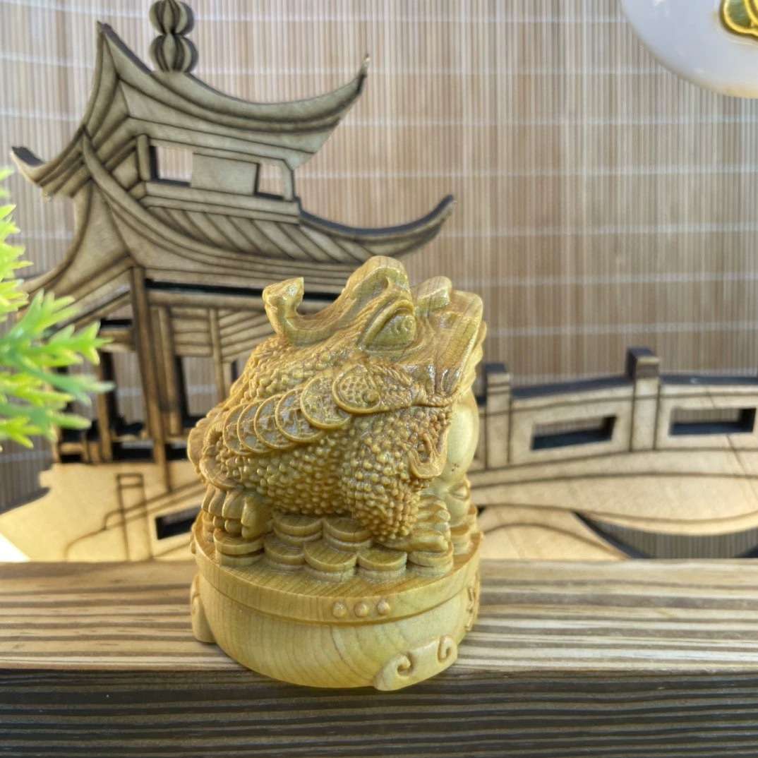 崖柏木雕三足金蟾摆件实木雕刻金蟾带招财进宝底座桌面饰品车摆件