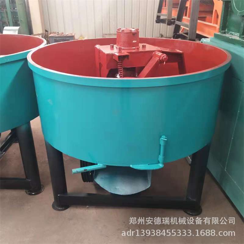 供应1米轮碾机实心辊子混凝土搅拌机行星平口自动调节碾搅一体机