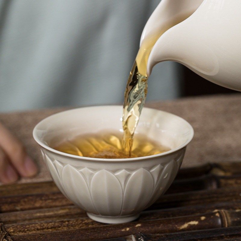 陈氏定窑剔花莲瓣茶盏定瓷茶具家用品茗杯茶杯功夫茶具主人杯送礼图片