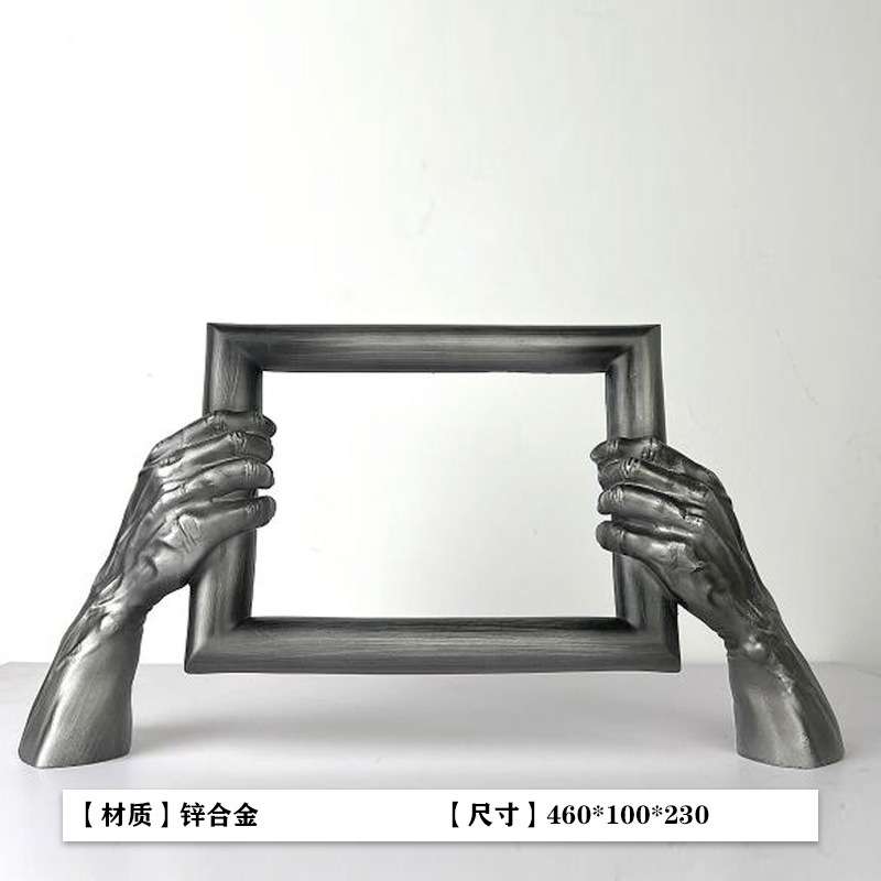现代新中式金属抽象动物犀利创意摆件手拿相框雕塑工艺品桌面装饰