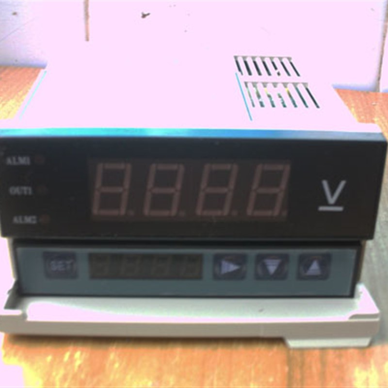托克 DB5-DV100智能数显直流表迪比隆XL4-DV600V数字电压显示仪表