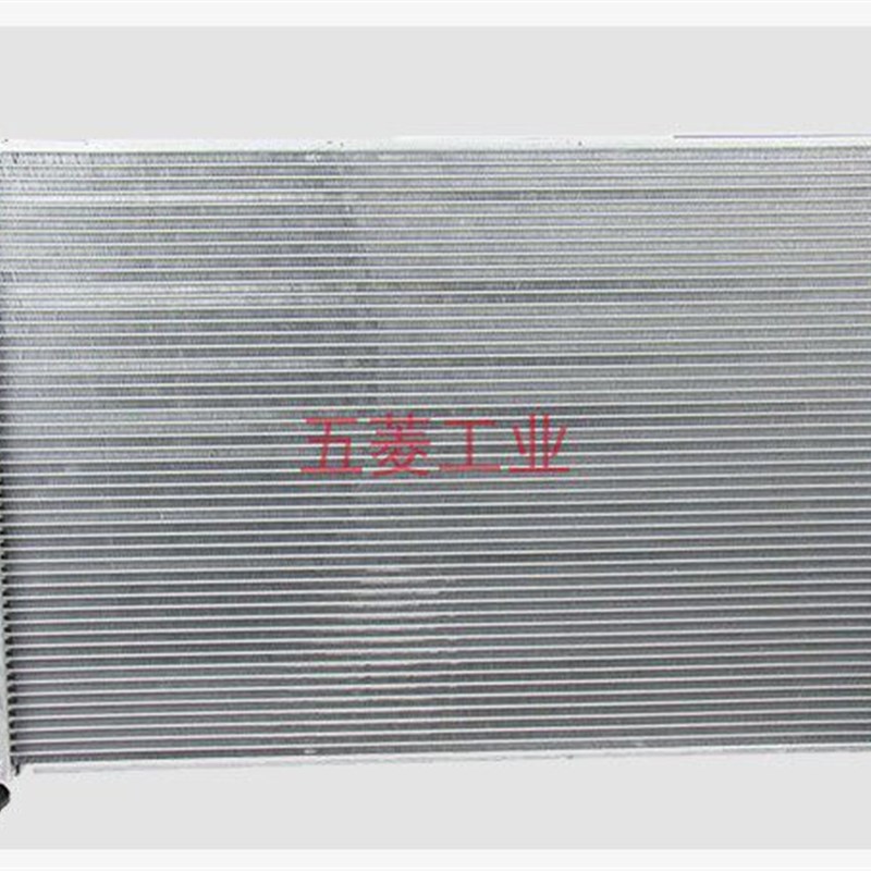 宝骏630水箱 宝骏610水箱 散热器总成 发动机水箱 散热器 水箱