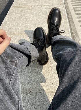 马丁靴配什么裤子男2020春韩版潮流宽松黑色帅气直筒简阔脚牛仔裤