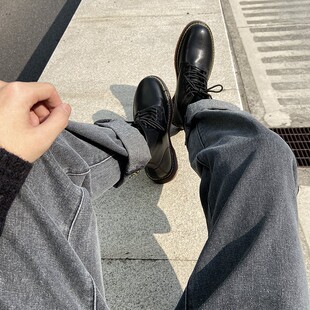 马丁靴配什么裤子男2020春韩版潮流宽松黑色帅气直筒简阔脚牛仔裤