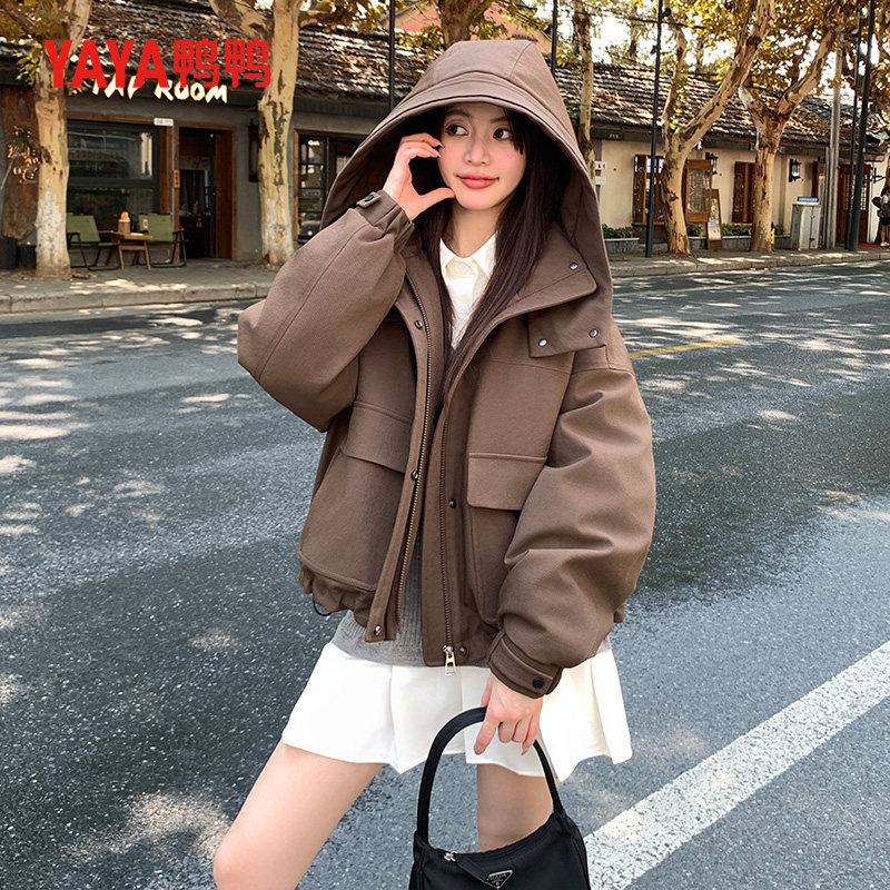 鸭鸭连帽潮流羽绒服女短款宽松
