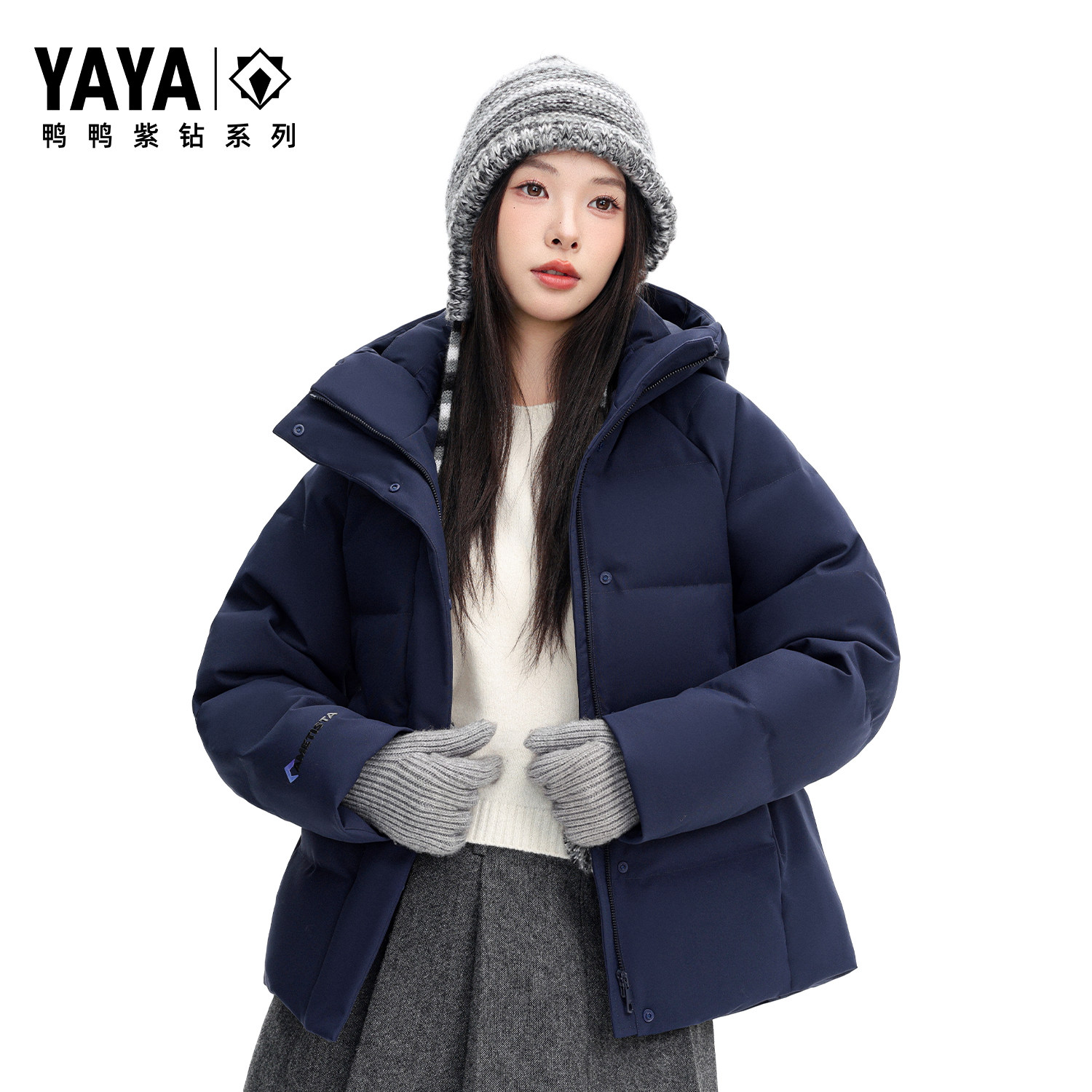 鸭鸭潮流羽绒服女柔和透气羽绒外衣松弛版型修饰身形秋冬时髦外套