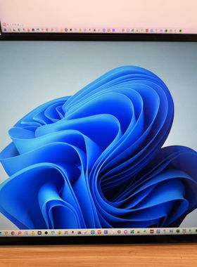 16寸4K+CNC超窄边拼接便携屏、接口按键后置