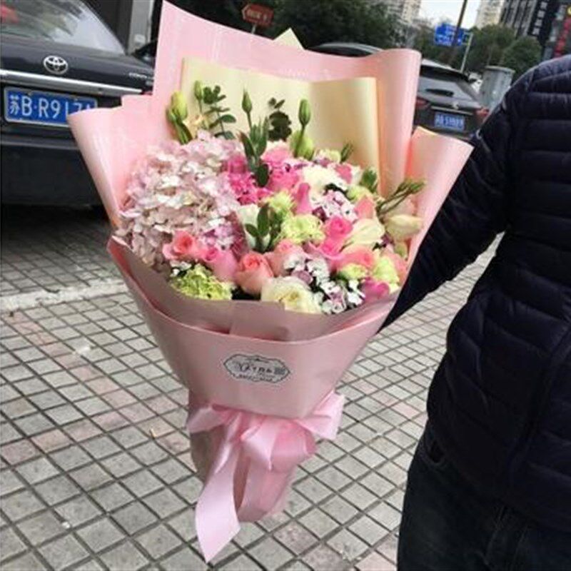 生日创意款式绣球花束石家庄鲜花速递送保定唐山邢台廊坊承德送花