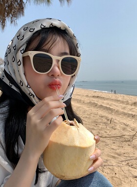 夏季薄款字母防晒丝巾女百搭时尚小方巾潮海边度假沙滩巾遮阳披肩