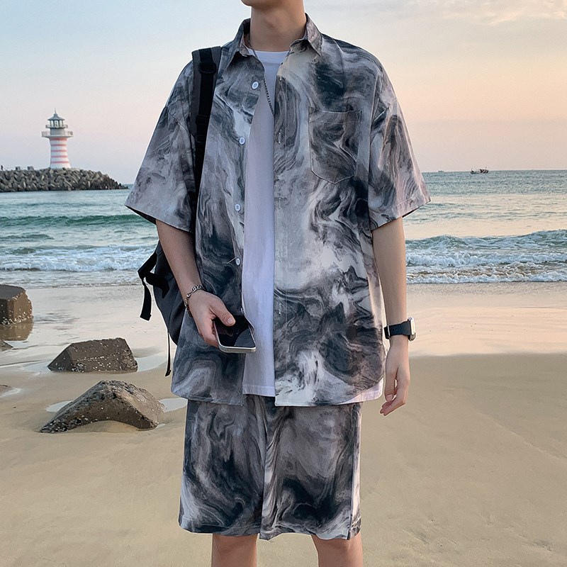 三亚旅行穿搭男士沙滩裤可下水冰丝速干旅游套装宽松国风印花短裤图片