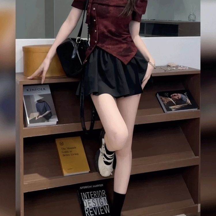 酒红色甜辣妹一字肩短袖t恤女夏季设计感不规则修身韩系两件套
