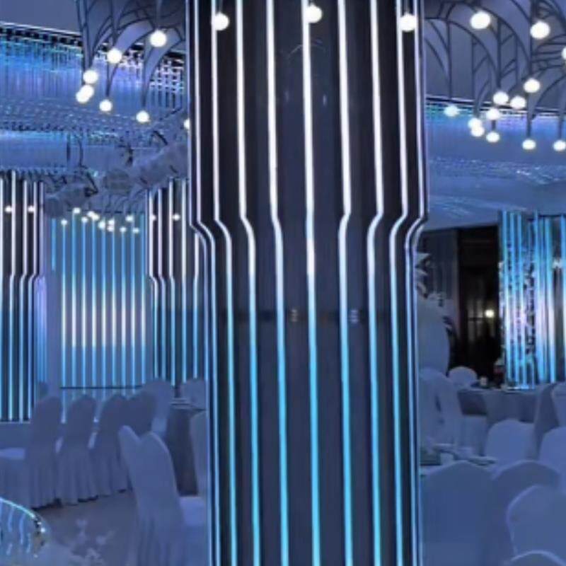 新婚庆道具婚礼堂美陈吊顶包柱灯箱酒店宴会厅舞台炫彩灯装饰布置