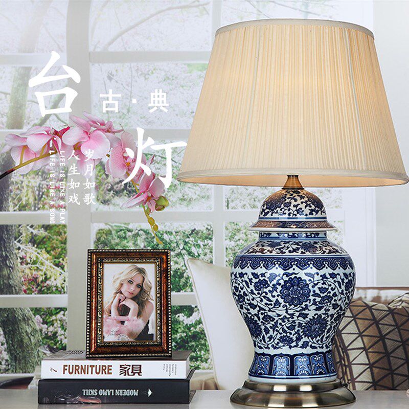 新中式客厅书房卧室灯具景德镇青花装饰摆件田园布艺台灯青瓷古韵