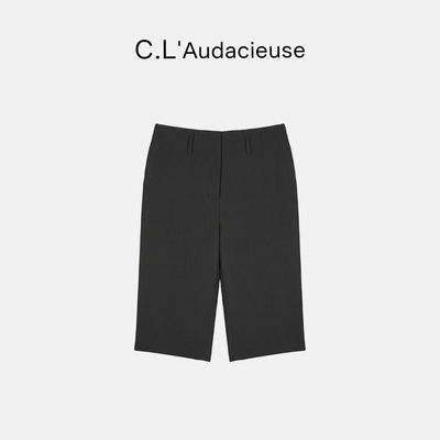 C.L'Audacieuse 利落垂感 | 高腰宽松直筒五分西装裤 CL26A0664