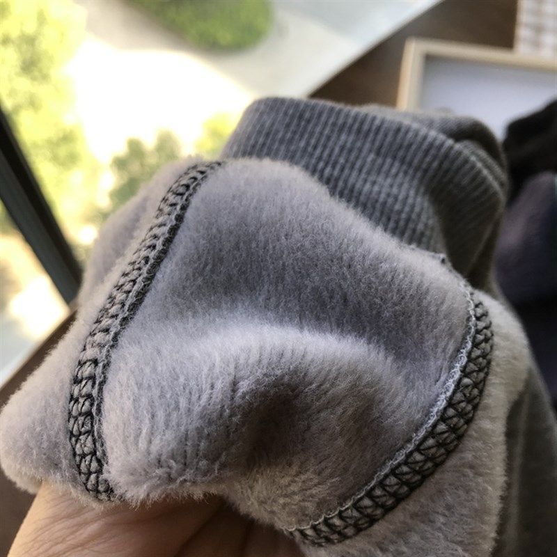 舒软一体绒。微弹力 膝盖不鼓包。实惠的男童加绒运动裤 中厚长裤图片
