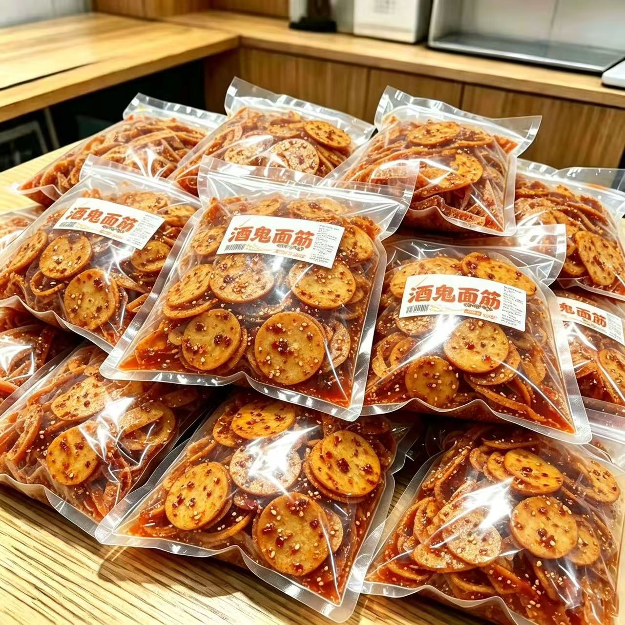 厂家直销】大袋孜然面筋辣条香辣烧烤休闲豆制品下酒菜开袋即食