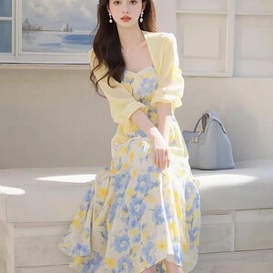 显瘦碎花吊带2026年开衫印花连衣裙女夏修身新款长裙两件套多巴胺