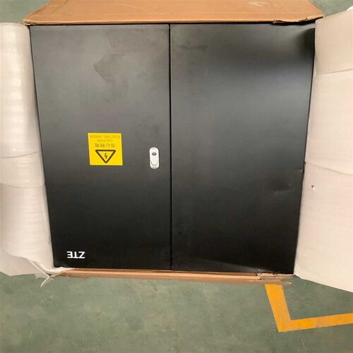 中兴ZXDUP-BPA电池开关箱,配3台良信2P630A空开