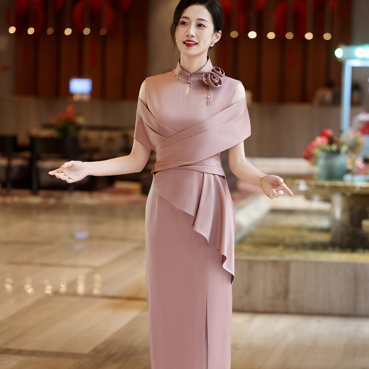 妈妈婚宴旗袍装高贵红色小个子年轻喜婆婆礼服高端套装平时可穿