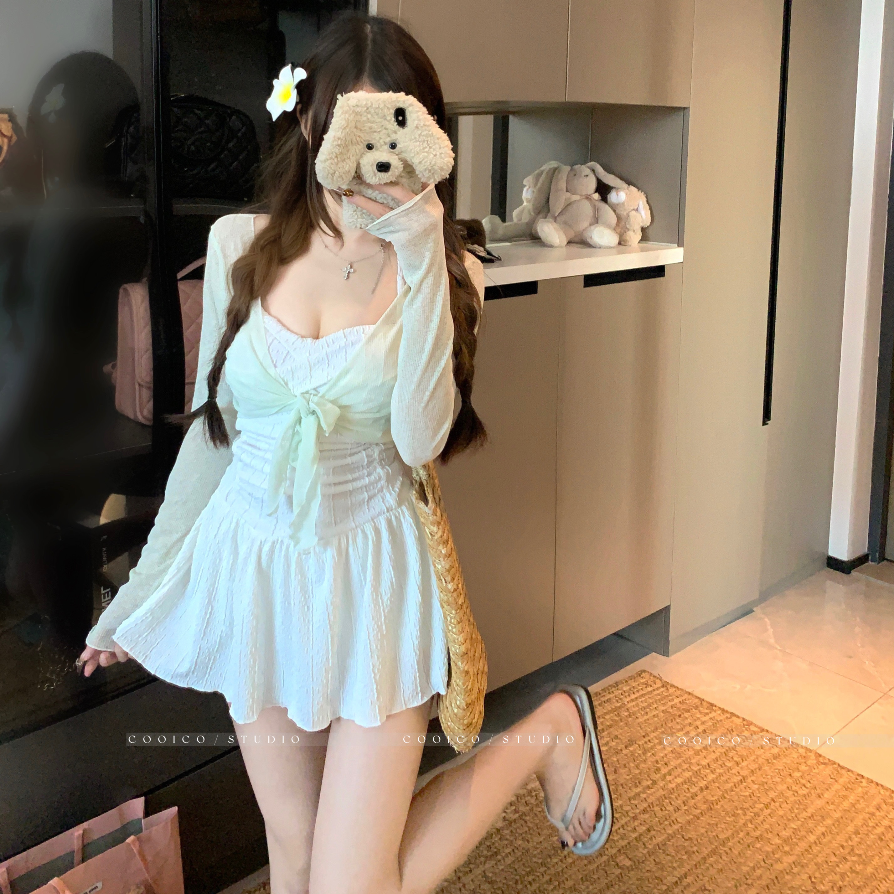 泳衣女泡温泉纯欲甜美少女保守小胸聚拢裙式高级感挂脖绑带游泳装