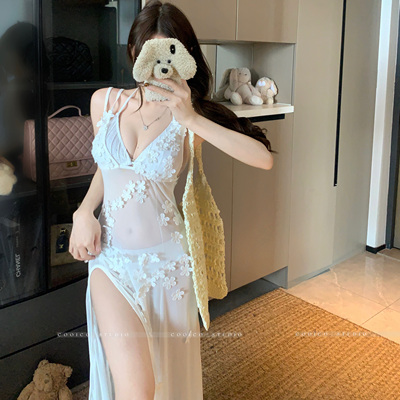 绝美泳衣女长裙小胸聚拢遮肉显白
