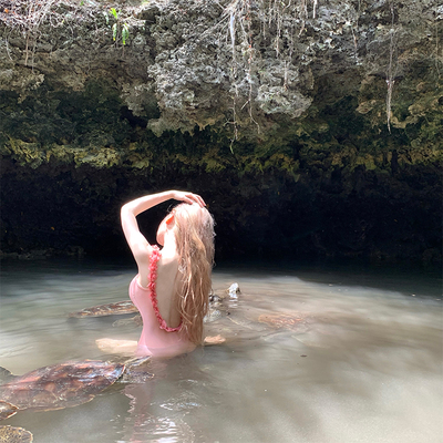 2025新款温泉小胸夏季泳衣女露背