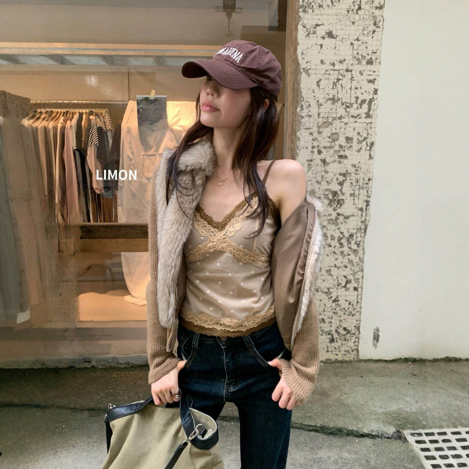 THE LIMON柠檬绿茶内搭打底蕾丝拼接自带胸垫显瘦吊带背心女秋冬
