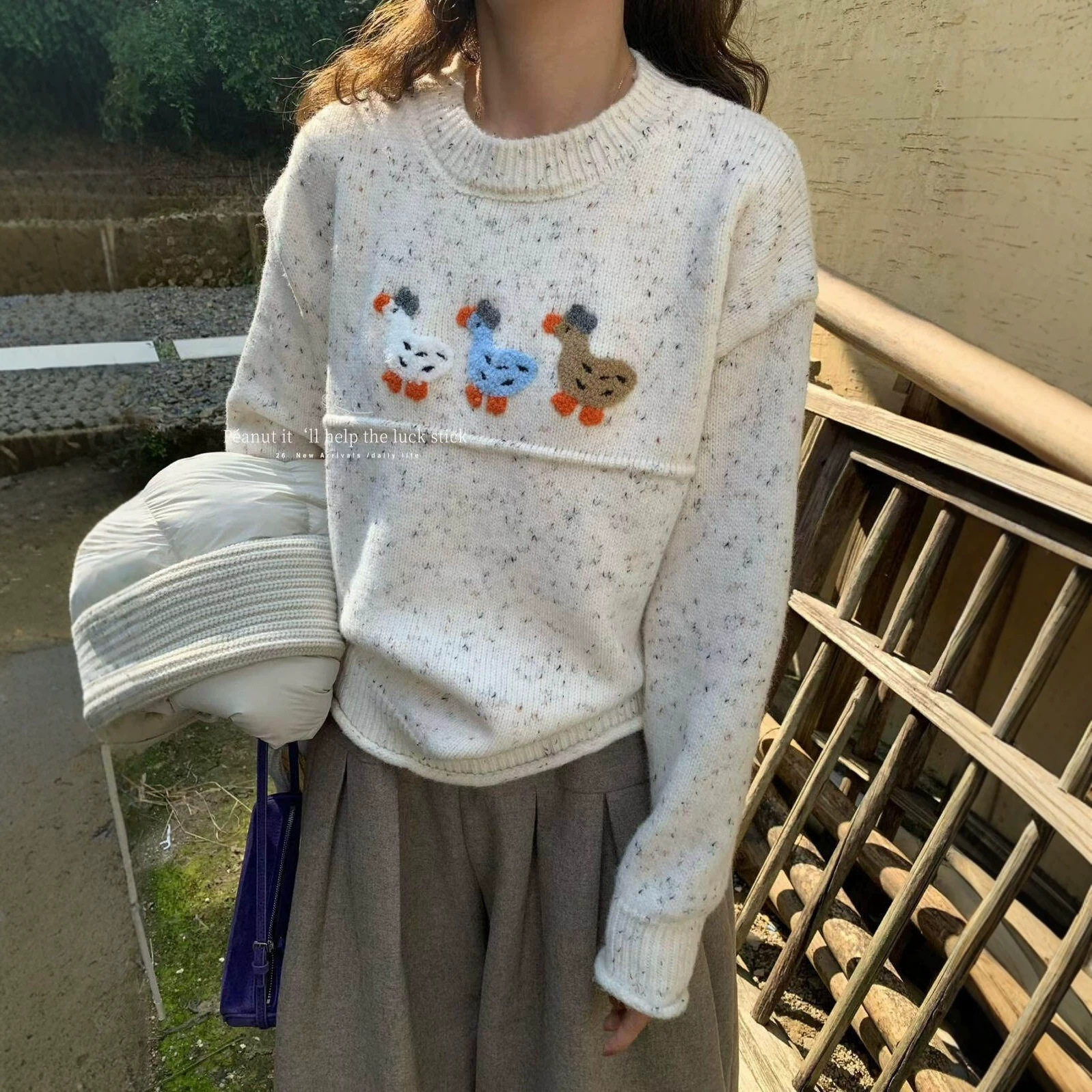 peanut花生家秋冬韩系童趣小鸭立体植绒彩点圆领长袖毛衣女12323