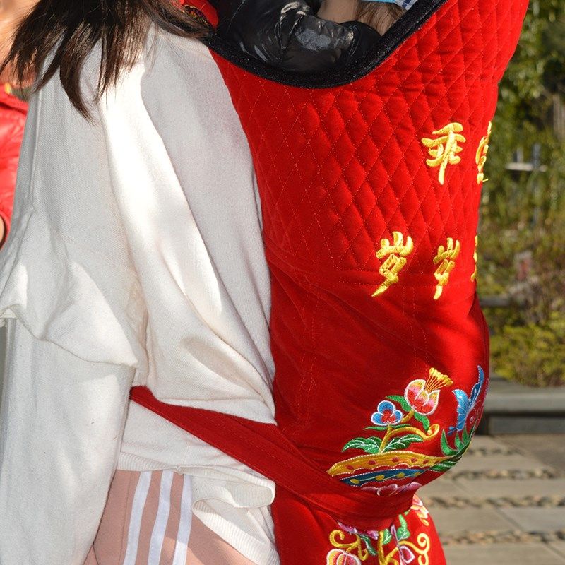 云南贵州背小孩老式传统绣花宝宝背带婴儿背巾背袋春夏秋冬四季款
