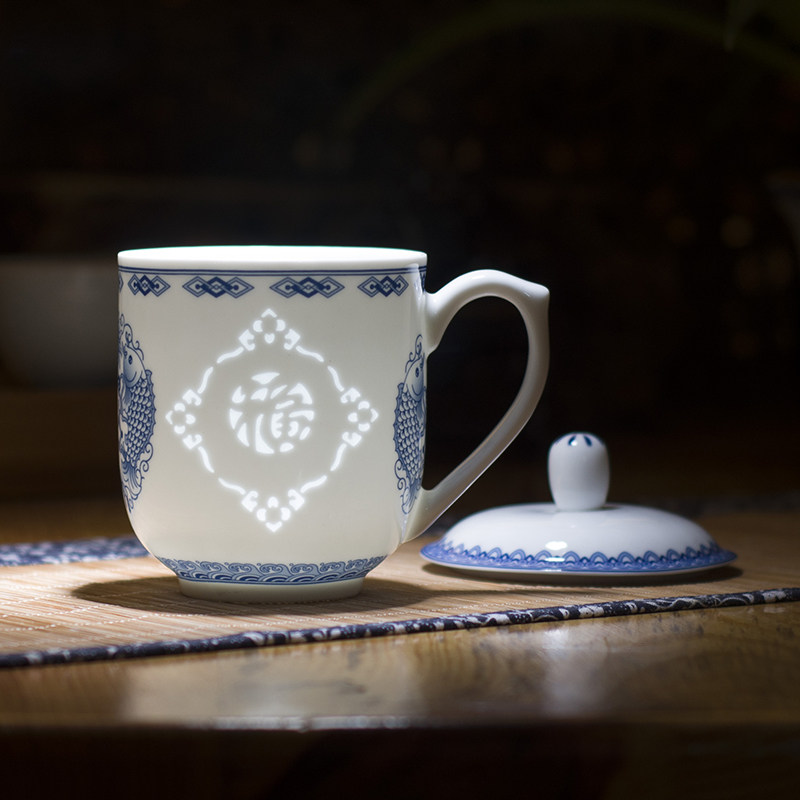杯子带盖大容量陶瓷茶杯水杯青花玲珑瓷办公室缕空米通茶杯景德镇