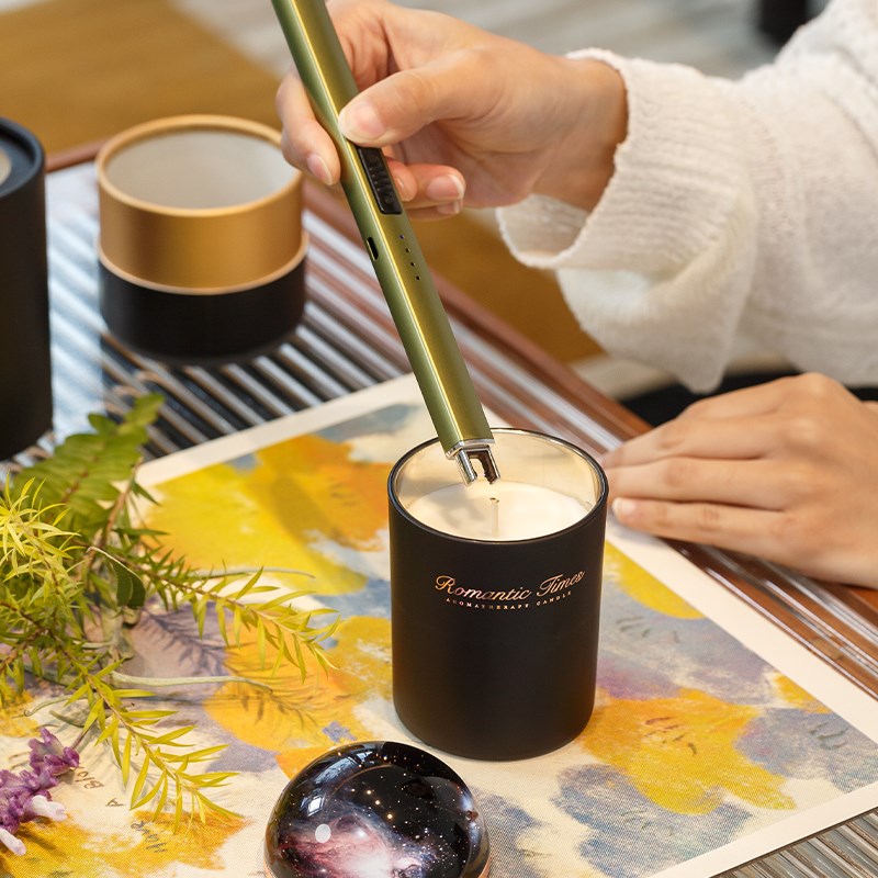 香薰蜡烛礼物礼盒小众高级卧室助眠香氛摆件生日女生圣诞节伴手礼
