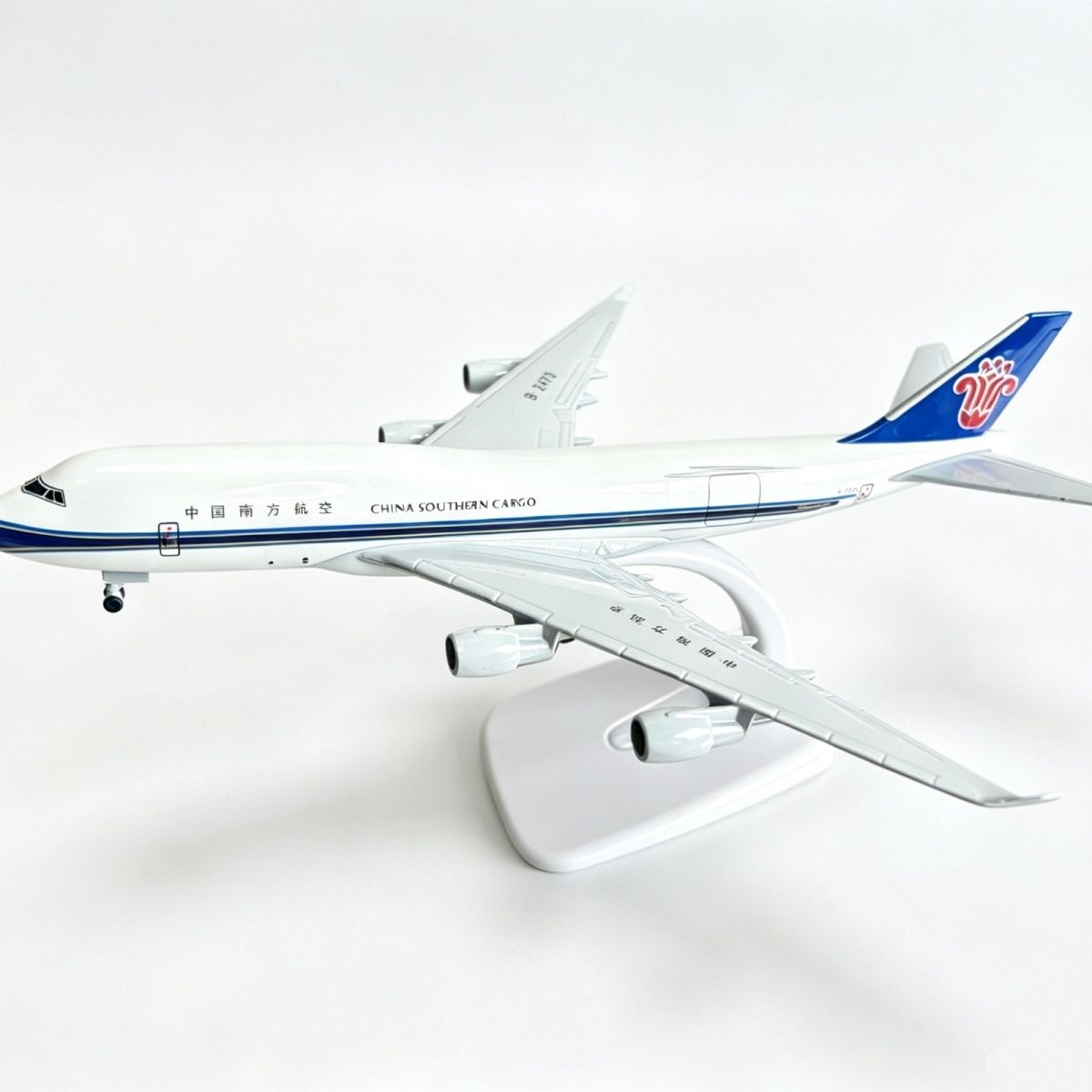 中国南方航空747飞机模型仿真合金带轮带支架便宜成品航模摆件图片
