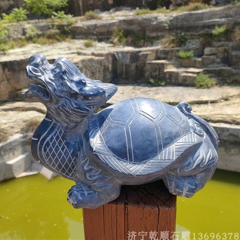 青石龙龟摆件青石赑屃霸下家用办公室石雕八卦龙龟吐水茶宠小石龟