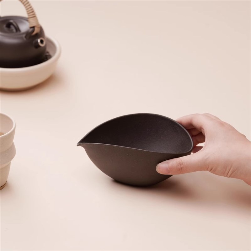 一条新派紫砂【一叶知秋】紫砂公道杯分茶器