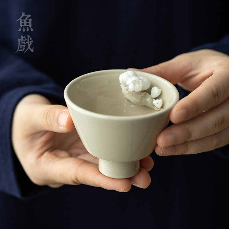 鱼戏手工梅花陶瓷茶杯主人杯草木灰品茗杯子家用个人单杯功夫茶具