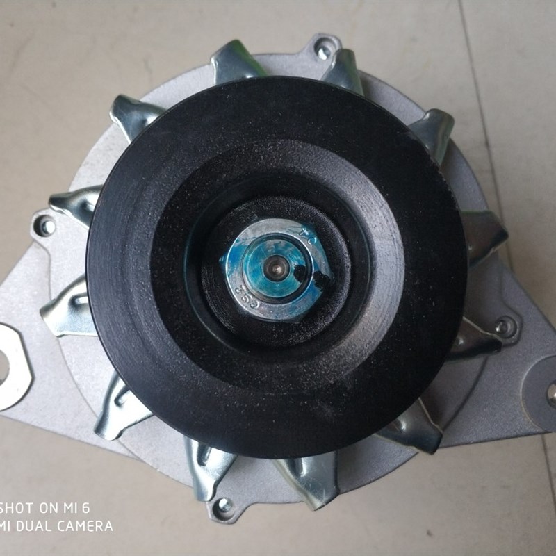 江西五十铃493发电机JFZ1110-0101 3701100VAK 14V 110A车用
