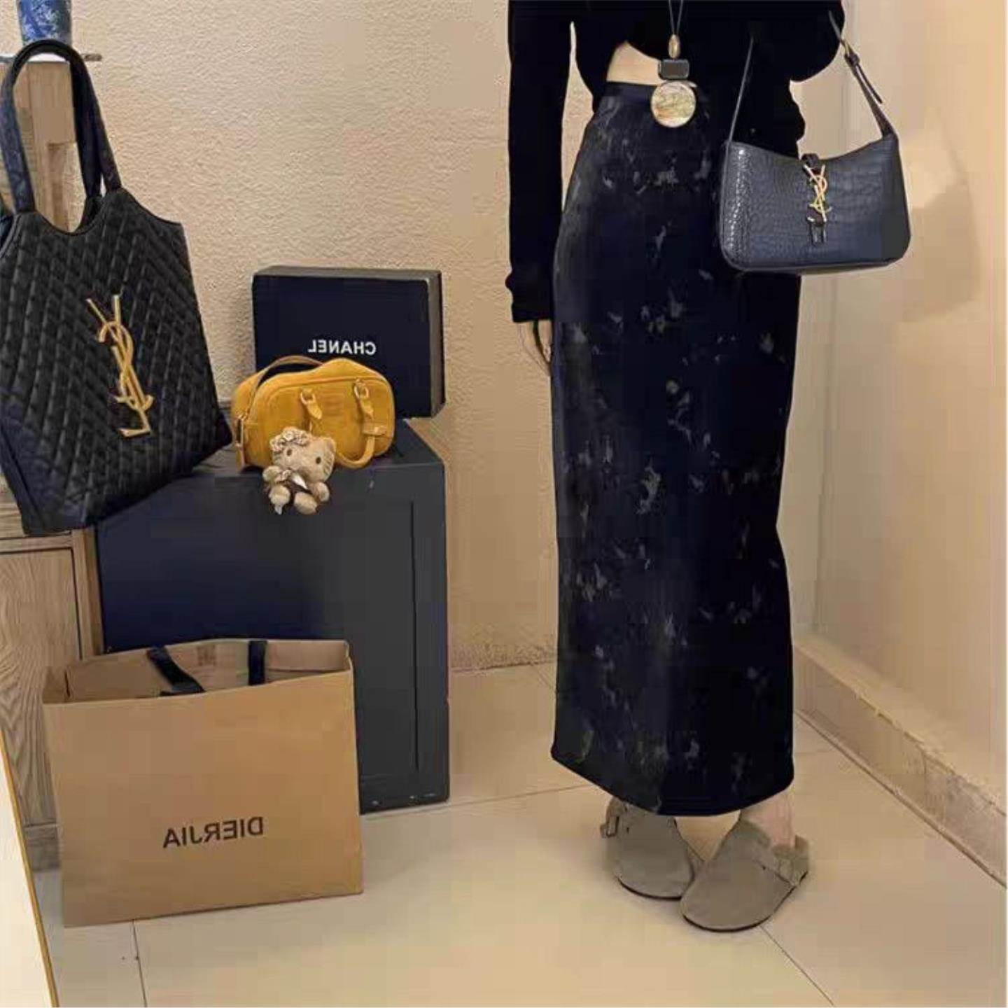 加厚韩版秋冬新款高级感雪尼尔显瘦半身裙女气质高腰包臀裙