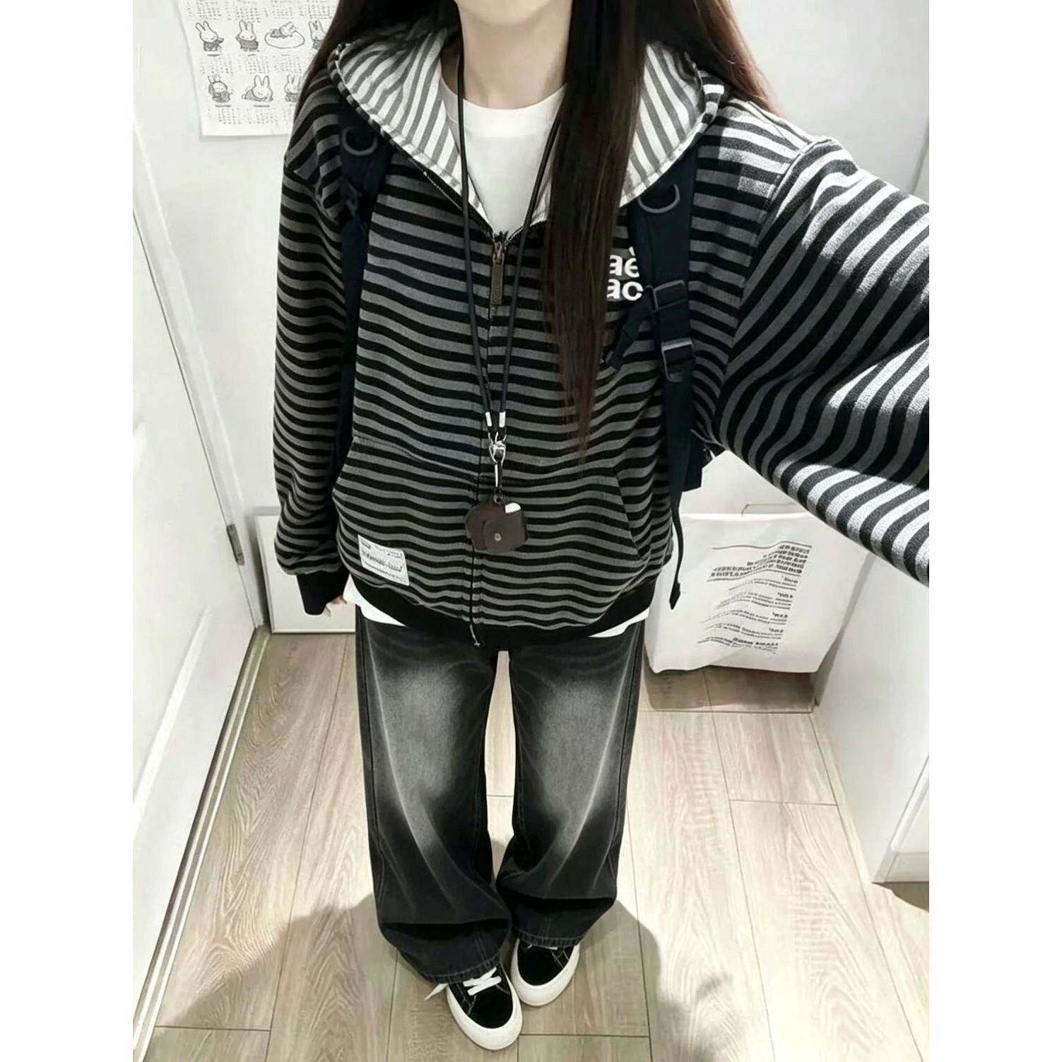 秋冬季加绒刺绣卫衣女条纹开衫外套黑灰色阔腿牛仔裤高颜值套装女