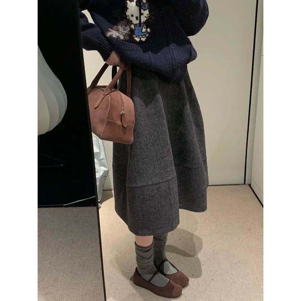 深灰色毛呢半身裙女秋季2026新款字伞裙中长款蓬蓬休闲花苞裙子