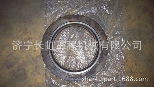 山推SD42推土机配件直供终端：山推配件31Y-15A-00050活塞