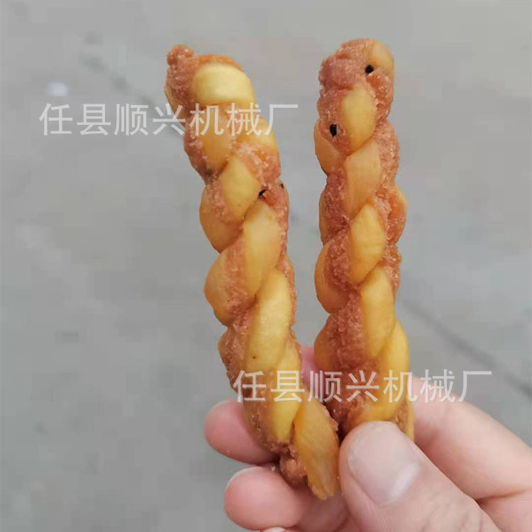 天津麻花机,双色夹心麻花机,千层起酥麻花机顺兴机械