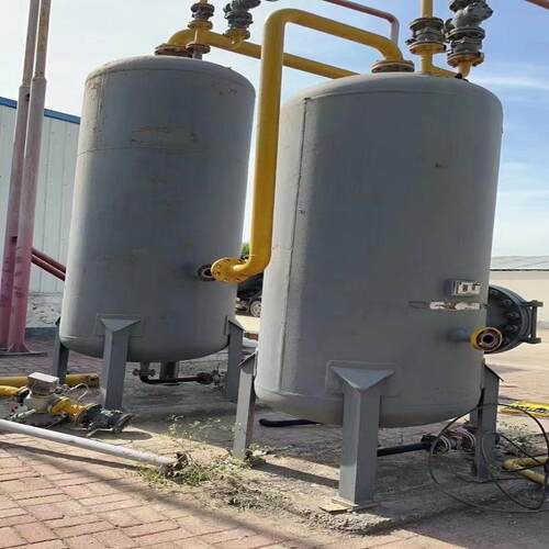 立方天然气缓冲罐简体材料Q245Rt简体厚度8mm容器净重1090kg
