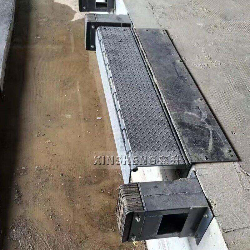 厂家直销台边登车桥8吨固定式调节板手动卸货搭板机械船坞调平器