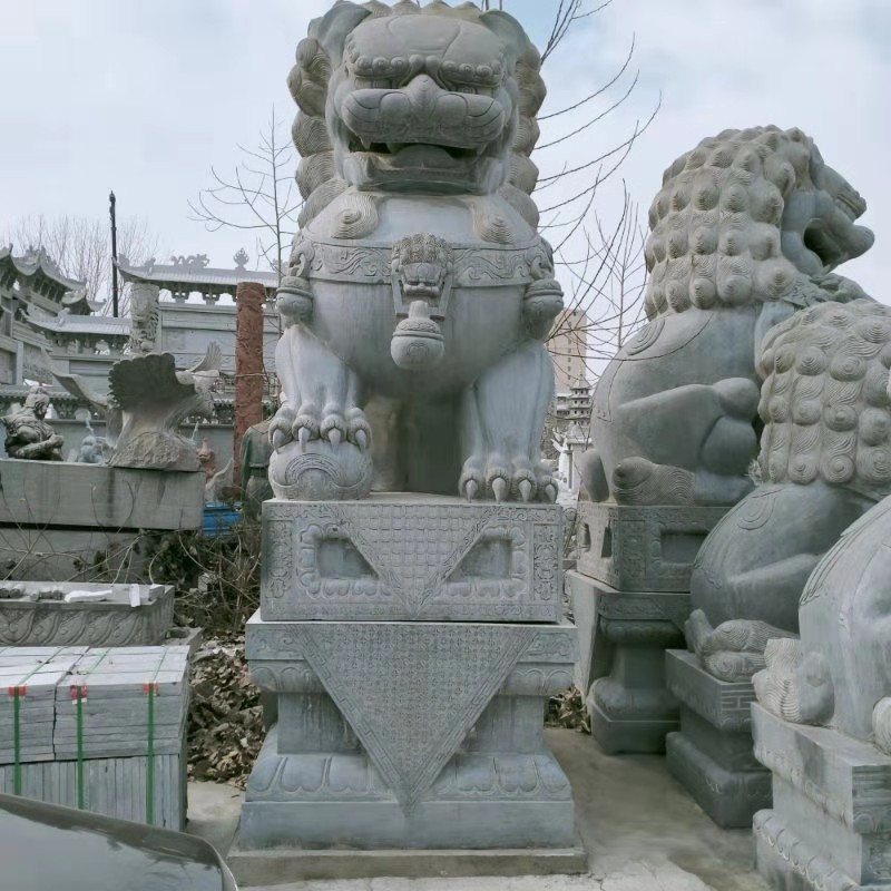 石雕狮子雕刻加工 石雕狮子汉白玉狮子一对门口看门青石头狮子图片